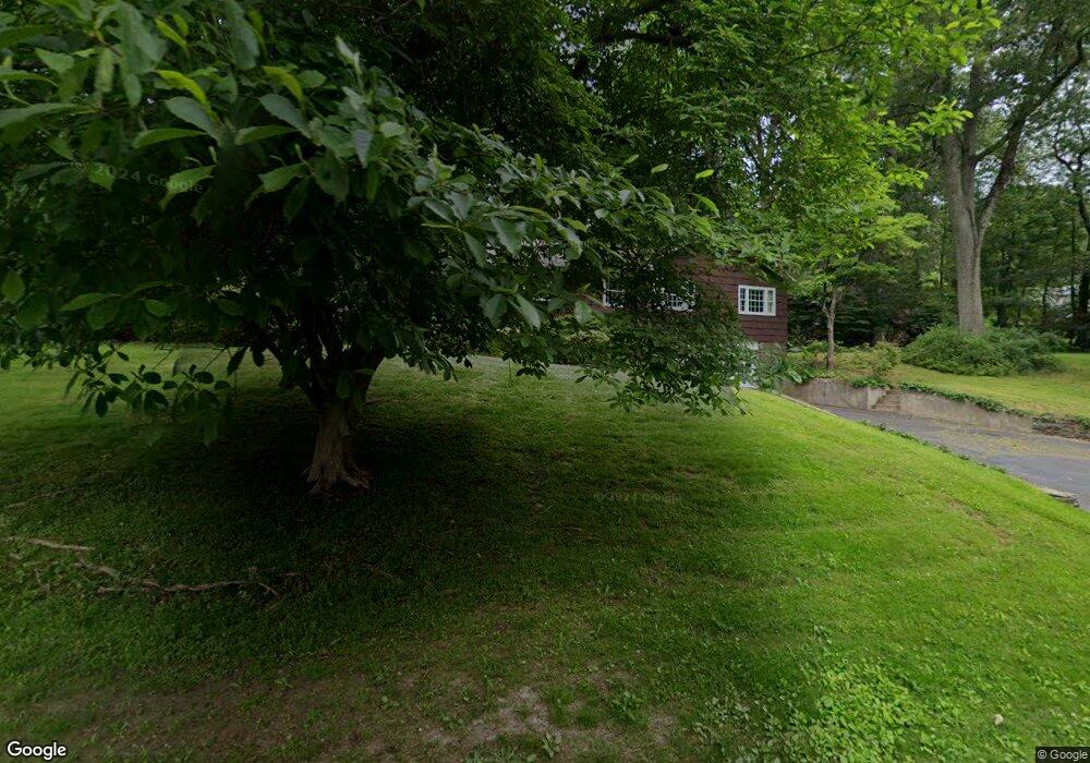 180 Random Rd, Fairfield, CT 06825 - photo 1