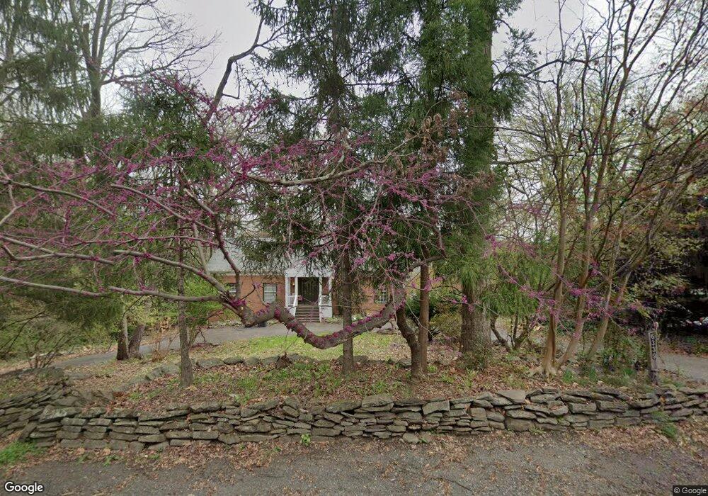 6339 Waterway Dr, Falls Church, VA 22044 - photo 1