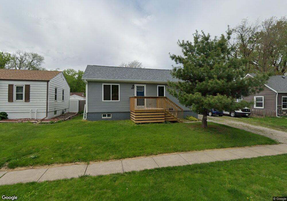 818 E 22nd Ct, Des Moines, IA 50317 - photo 1