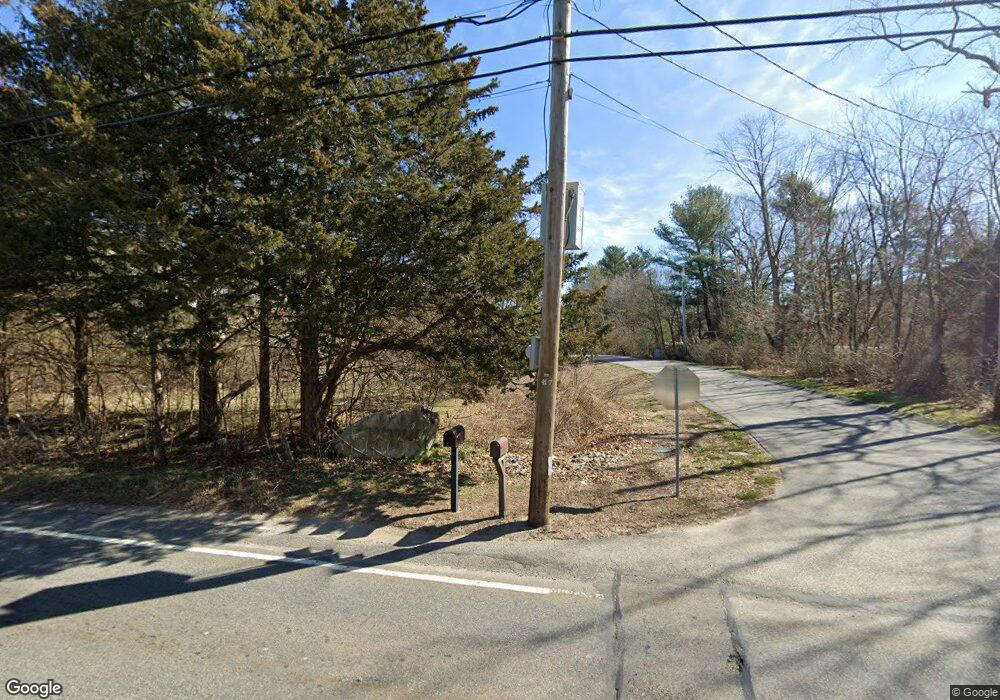 555 Whiting St, Hanover, MA 02339 - photo 1