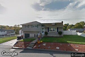 28 Ebenezer St, Worcester, MA 01604