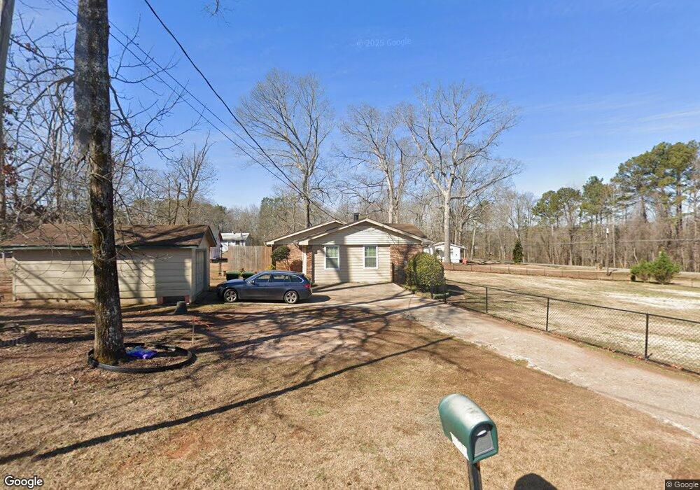 1053 Swan Lake Rd, Stockbridge, GA 30281 - photo 1