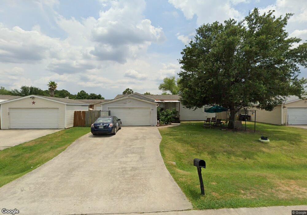 2519 Joseph Pine Ln, Houston, TX 77088 - photo 1