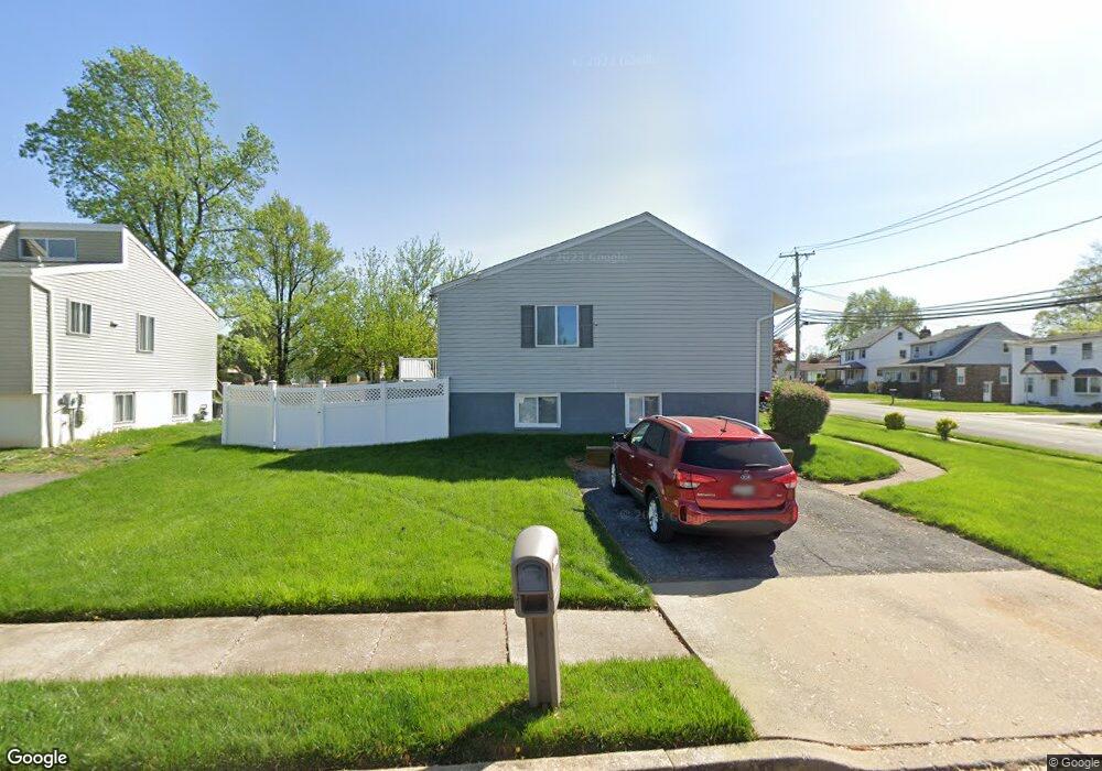 1 Charleswood Ct, Gwynn Oak, MD 21207 - photo 1