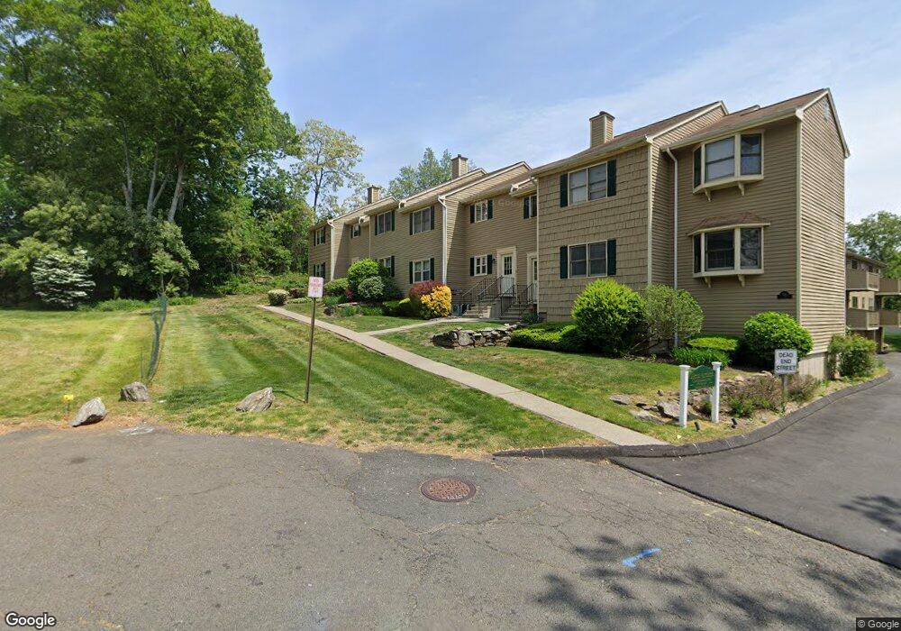 485 Glendale Ave unit 2, Bridgeport, CT 06606 - photo 1