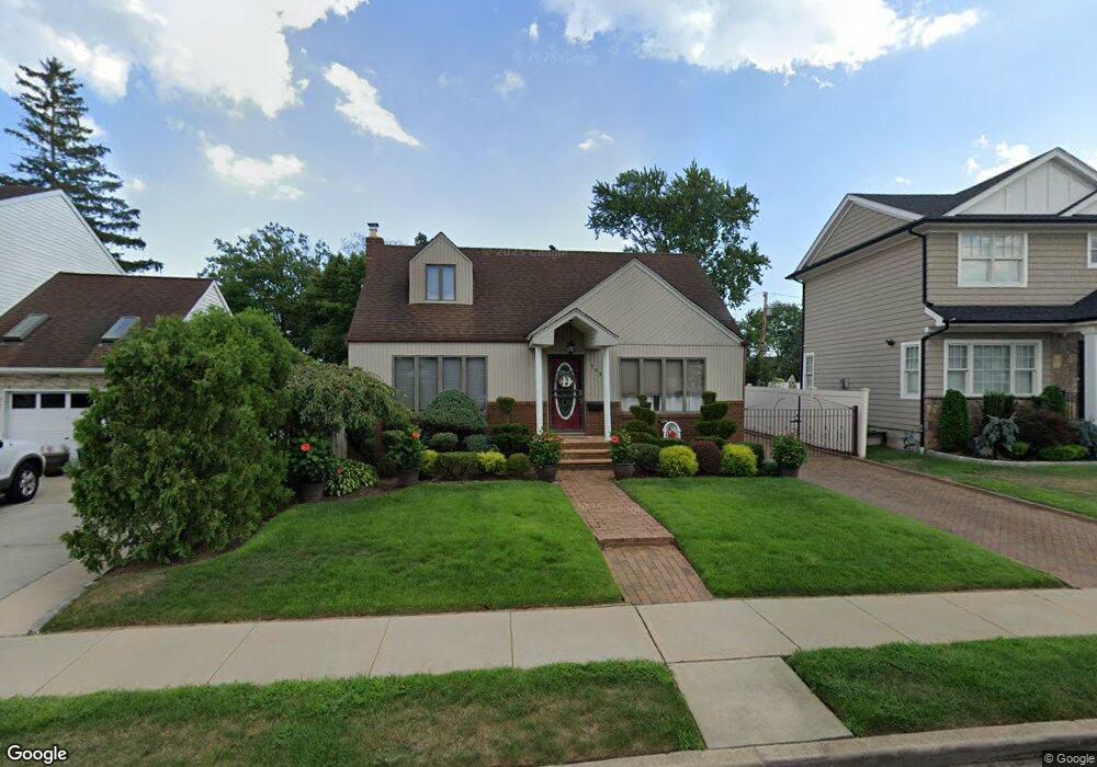 793 Forte Blvd, Franklin Square, NY 11010 - photo 1