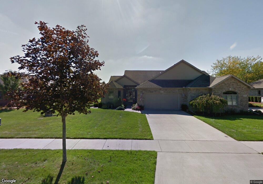 635 Maple Crest Dr unit 4, Frankenmuth, MI 48734 - photo 1