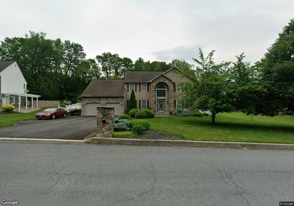 2010 Ridgeview Dr, Orwigsburg, PA 17961 - photo 1