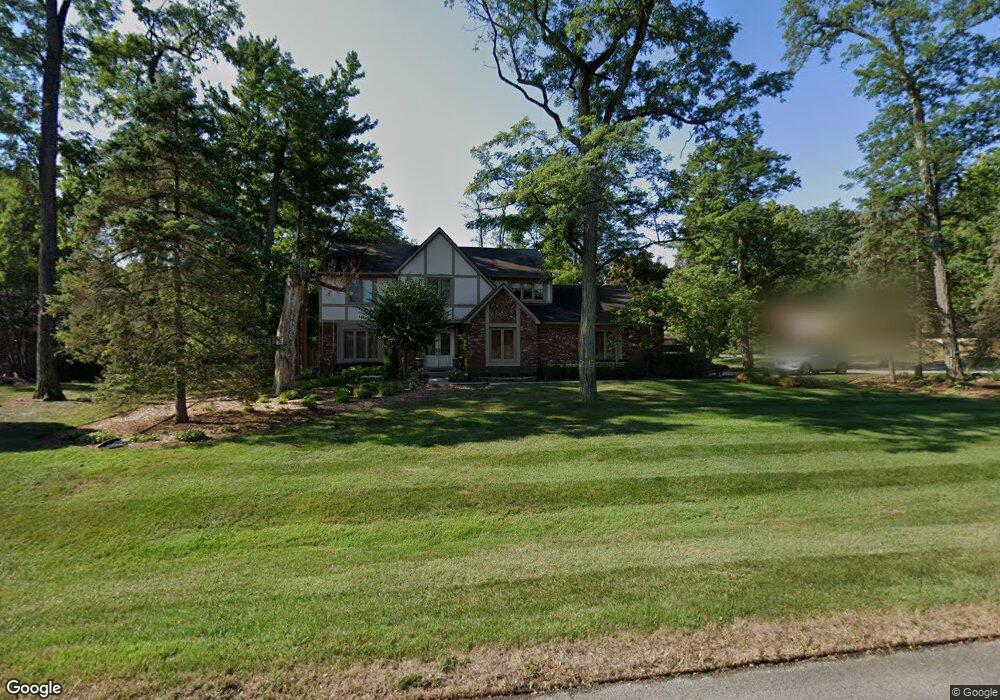 5745 Southbridge Ln, Columbus, OH 43213 - photo 1