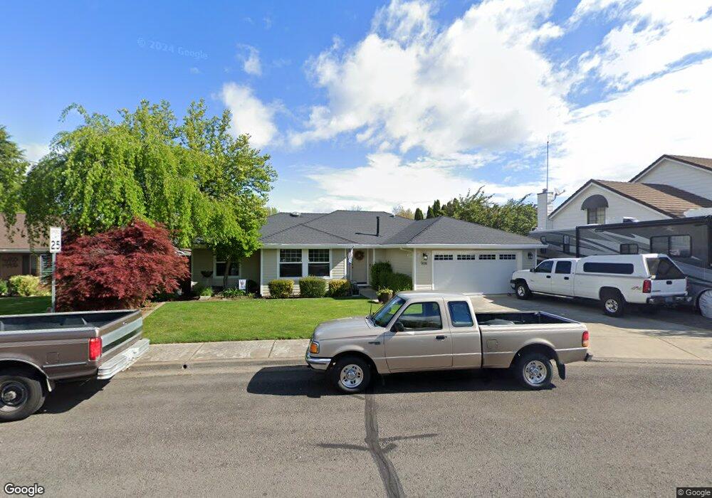 908 Pittview Ct, Central Point, OR 97502 - photo 1