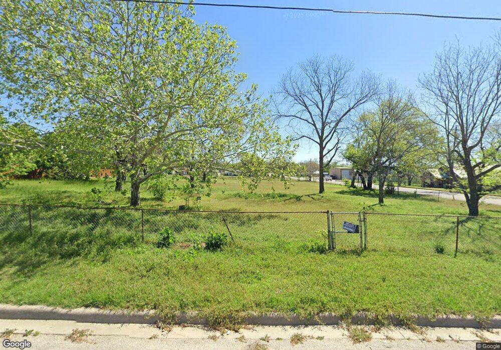 1402 Hanover St, Weatherford, TX 76086 - photo 1