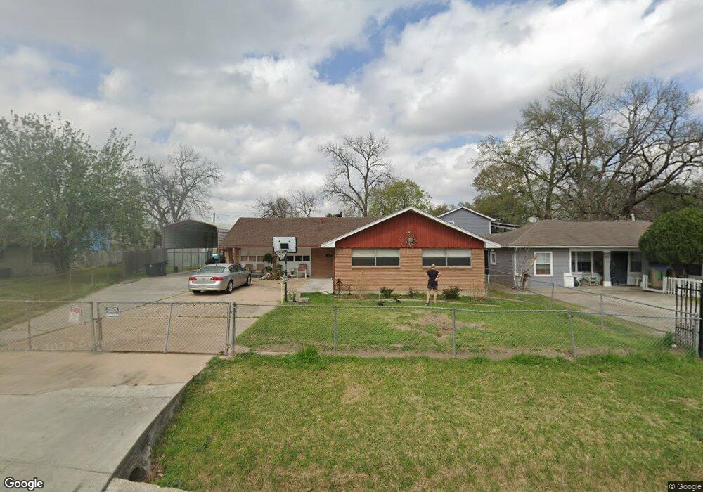 115 De Boll St, Houston, TX 77022 - photo 1