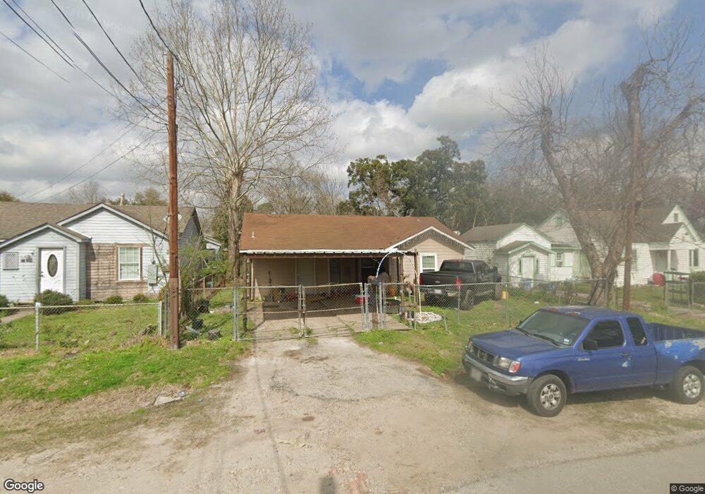 53 Burress St, Houston, TX 77022 - photo 1