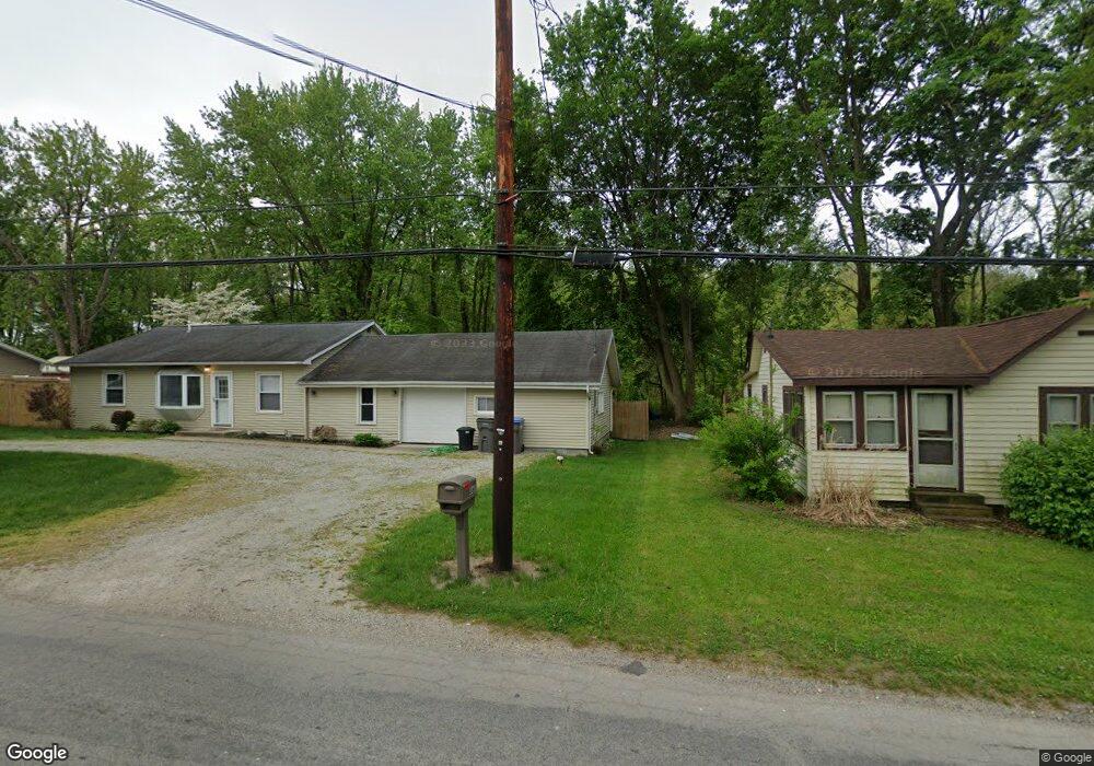 8575 E Hatchery Rd, Syracuse, IN 46567 - photo 1