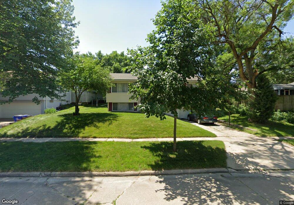 3311 44th St NE, Cedar Rapids, IA 52402 - photo 1