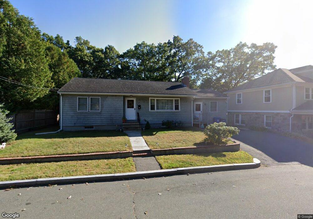 7 Spruce St, Wakefield, MA 01880 - photo 1