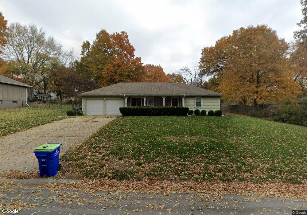 5307 Lucille Ln, Shawnee, KS 66203 - photo 1