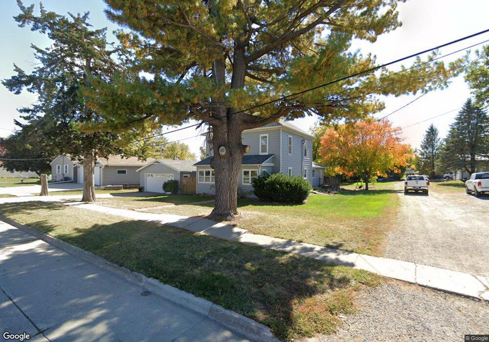 1611 N 4th Ave W, Newton, IA 50208 - photo 1