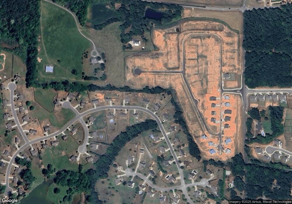 350 Cambridge Farms Dr, Hoschton, GA 30548 - photo 1