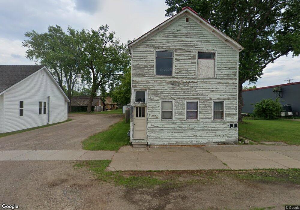 121 N Tomahawk Ave, Tomahawk, WI 54487 - photo 1