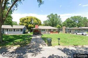 8 E Southland Dr, Haven, KS 67543