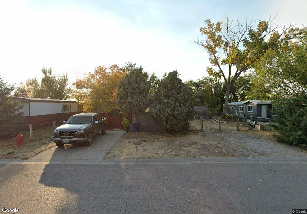 2204 Cheryl Ave, Gillette, WY 82718 - photo 1