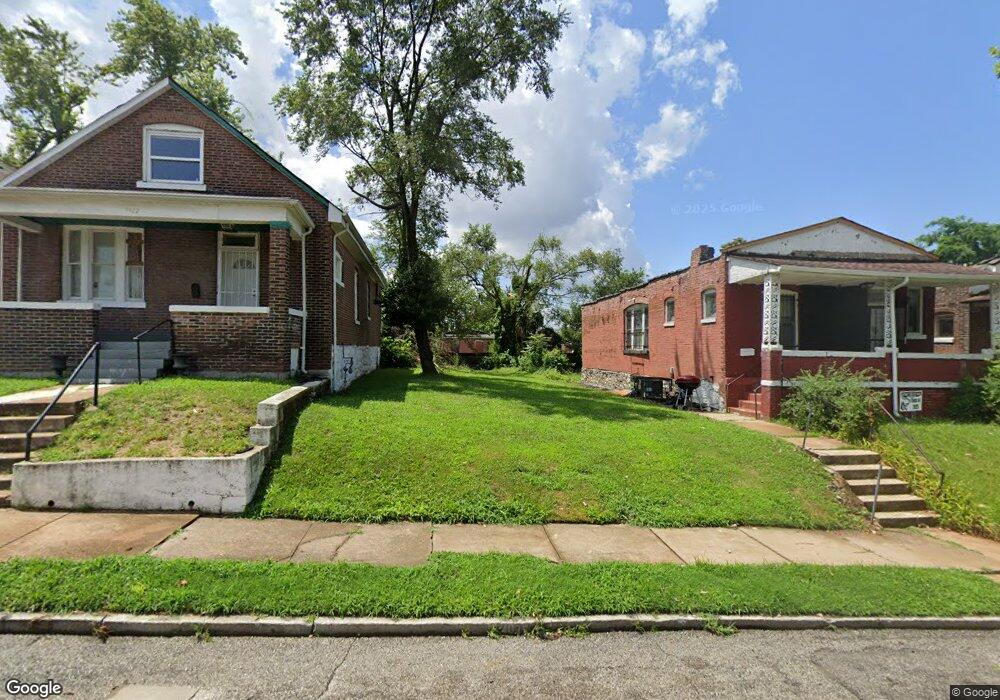 4464 Penrose St, Saint Louis, MO 63115 - photo 1