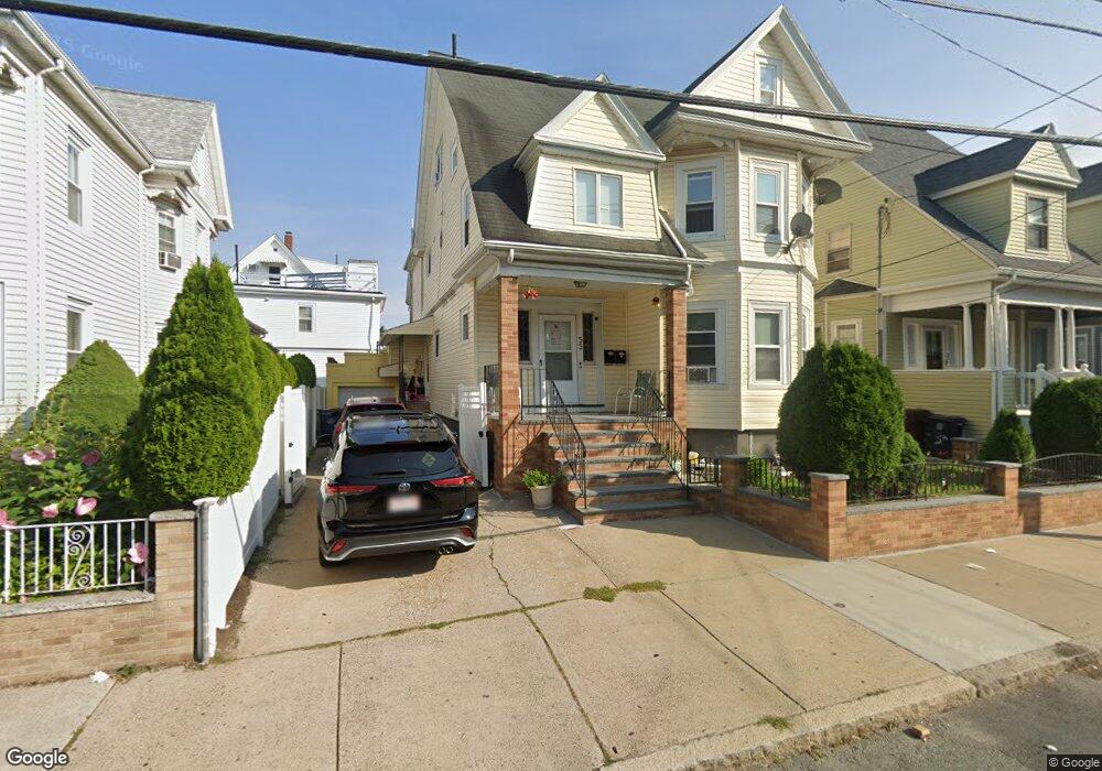 33 Walnut St, Everett, MA 02149 - photo 1