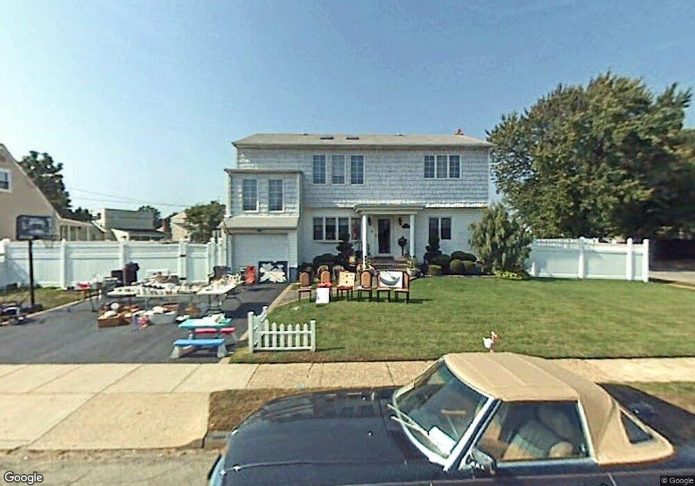 4080 Maywood Dr, Seaford, NY 11783 - photo 1