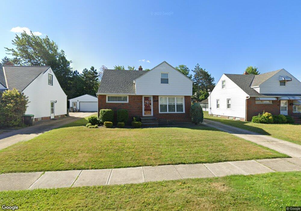 28866 Hazel Ave, Wickliffe, OH 44092 - photo 1