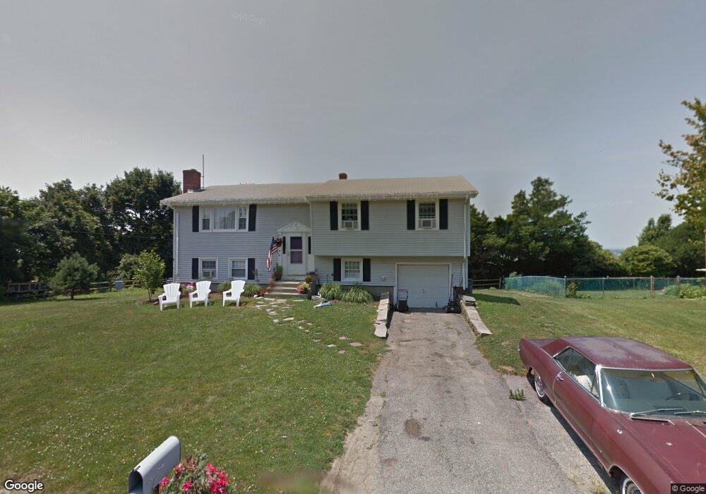 2 Aspinet Rd, Middletown, RI 02842 - photo 1