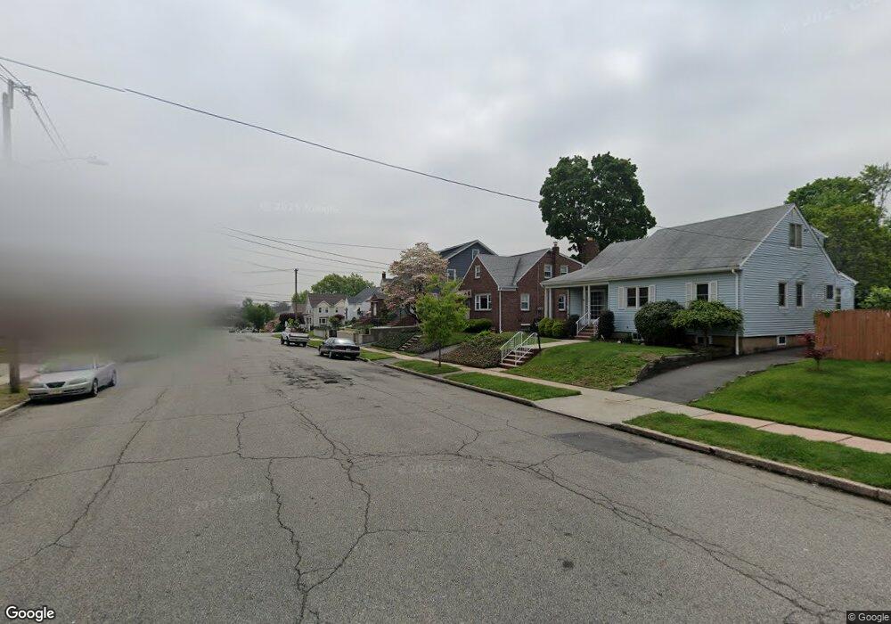 724 Teneyck Ave, Lyndhurst, NJ 07071 - photo 1