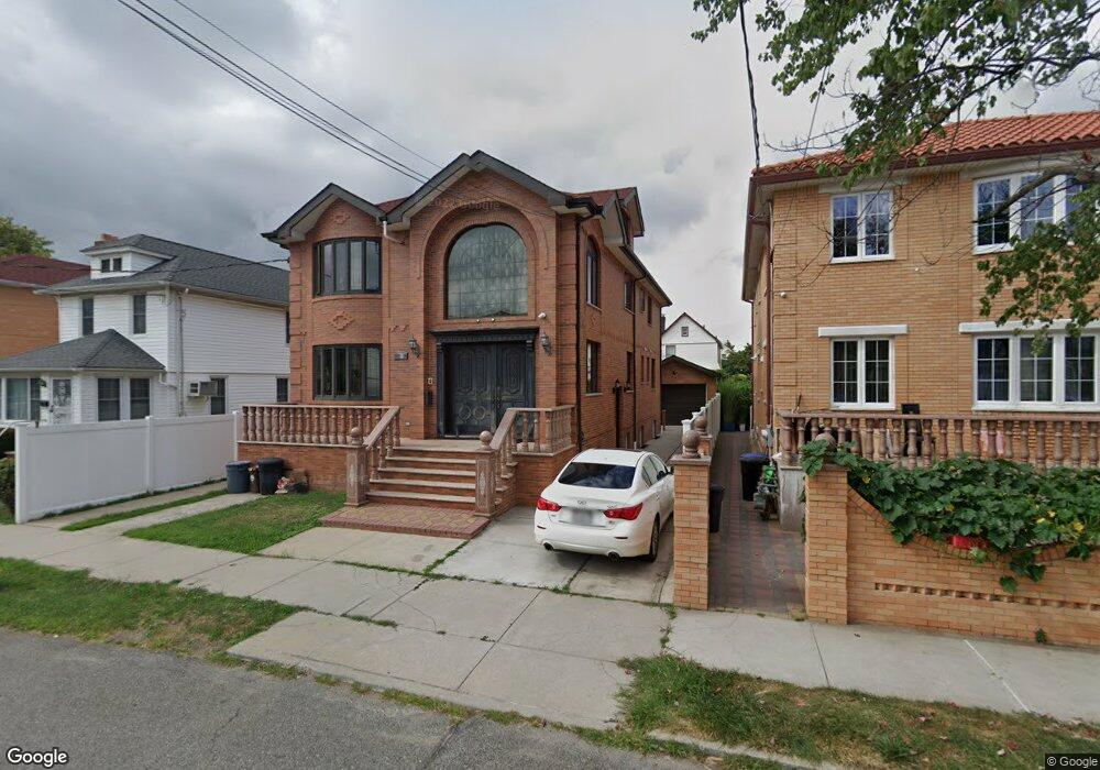 18919 44th Ave unit 2 Fl, Flushing, NY 11358 - photo 1