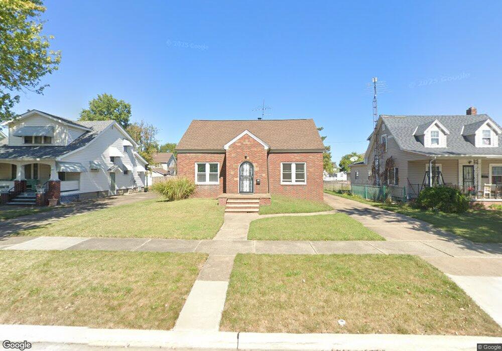 2221 E 34th St, Lorain, OH 44055 - photo 1