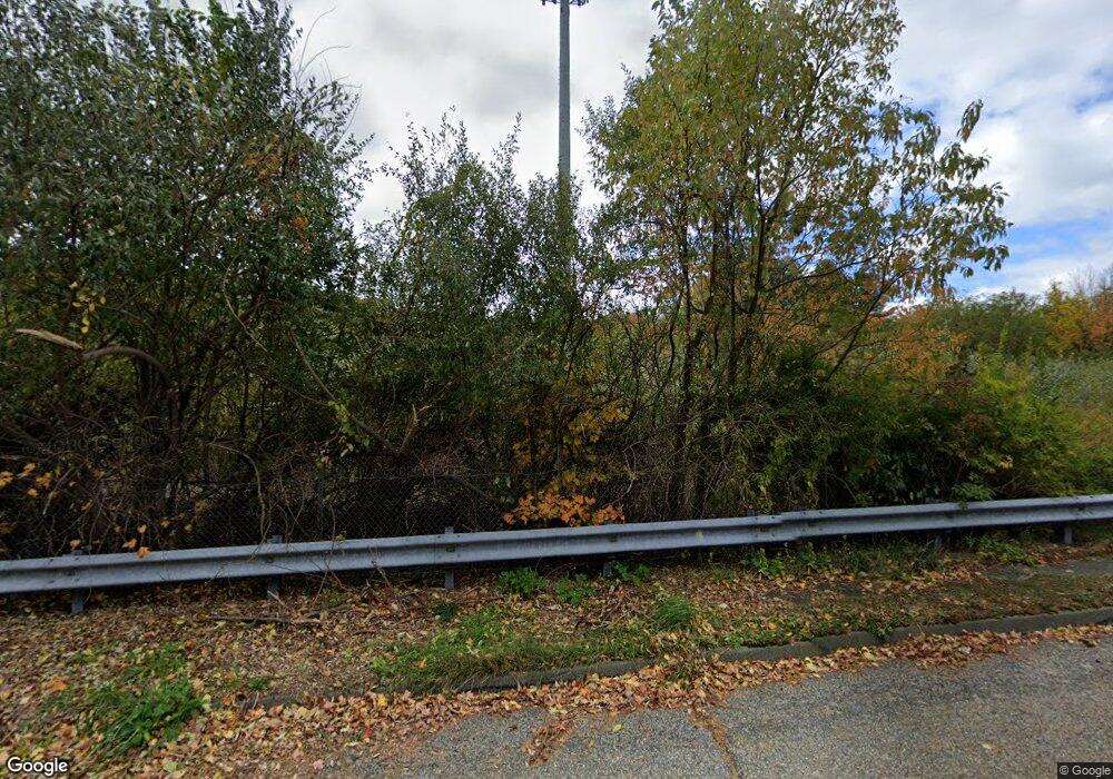 70 Huguenot Rd, Oxford, MA 01540 - photo 1