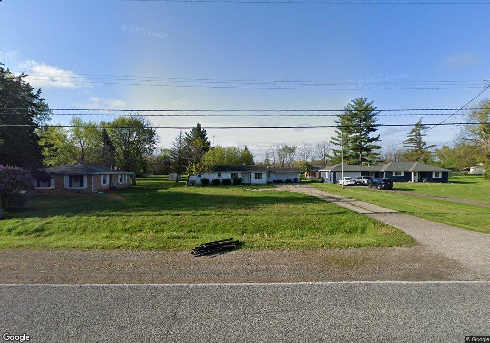 2213 W Maple Ave, Flint, MI 48507 - photo 1