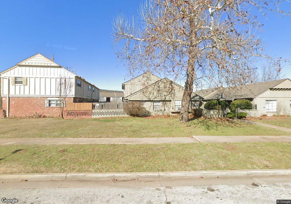 6136 S Madison Place unit B, Tulsa, OK 74136 - photo 1