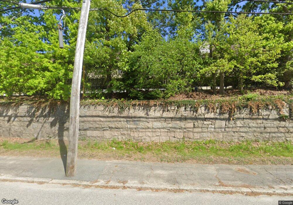 302 Dean Ridge Ct, Cranston, RI 02920 - photo 1