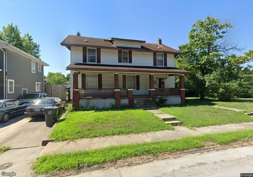 924 W End Place, Moberly, MO 65270 - photo 1