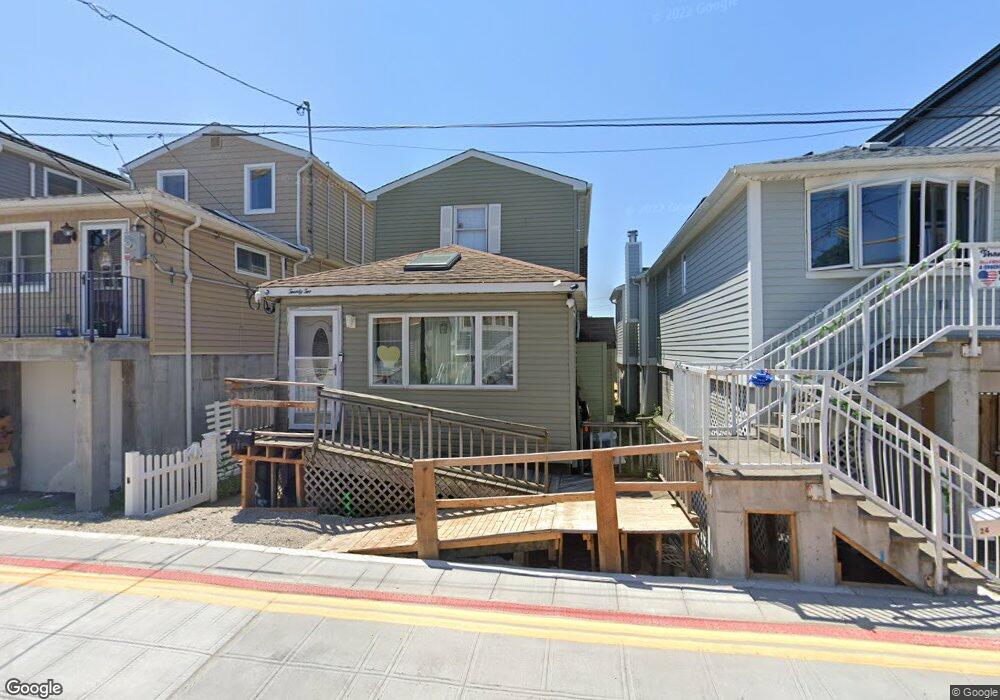 22 W 15th Rd, Broad Channel, NY 11693 - photo 1