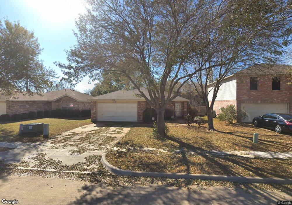 8900 Seven Oaks Ln, Denton, TX 76210 - photo 1