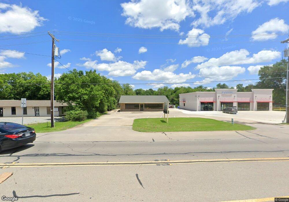 2108 N Center St, Bonham, TX 75418 - photo 1