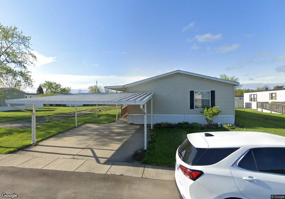 108 Rebellion Dr, Flint, MI 48507 - photo 1