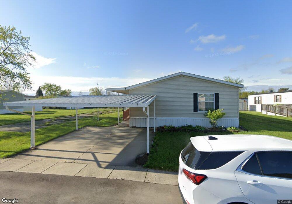 106 Rebellion Dr, Flint, MI 48507 - photo 1