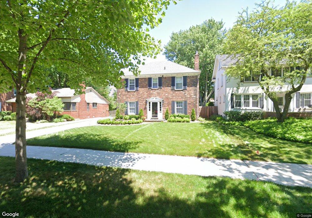 860 Lincoln Rd unit Bldg-Unit, Grosse Pointe, MI 48230 - photo 1