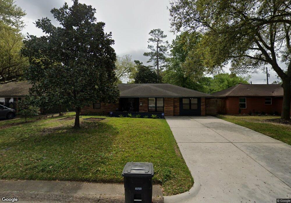 2319 Gardenia Dr, Houston, TX 77018 - photo 1