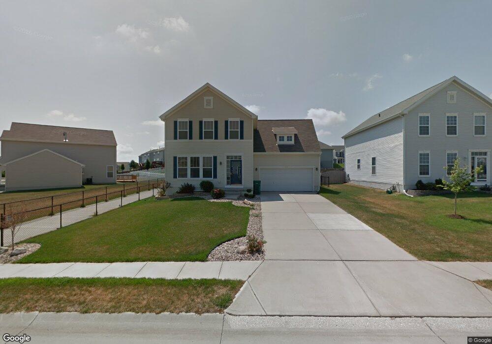 805 Port Royal Dr, Papillion, NE 68046 - photo 1