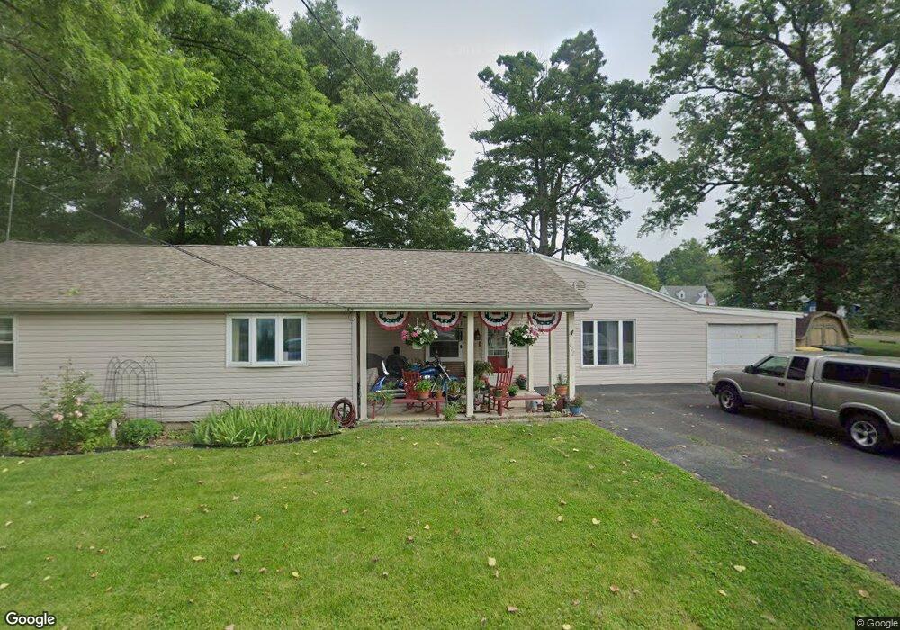 402 W Waid Ave, Muncie, IN 47303 - photo 1