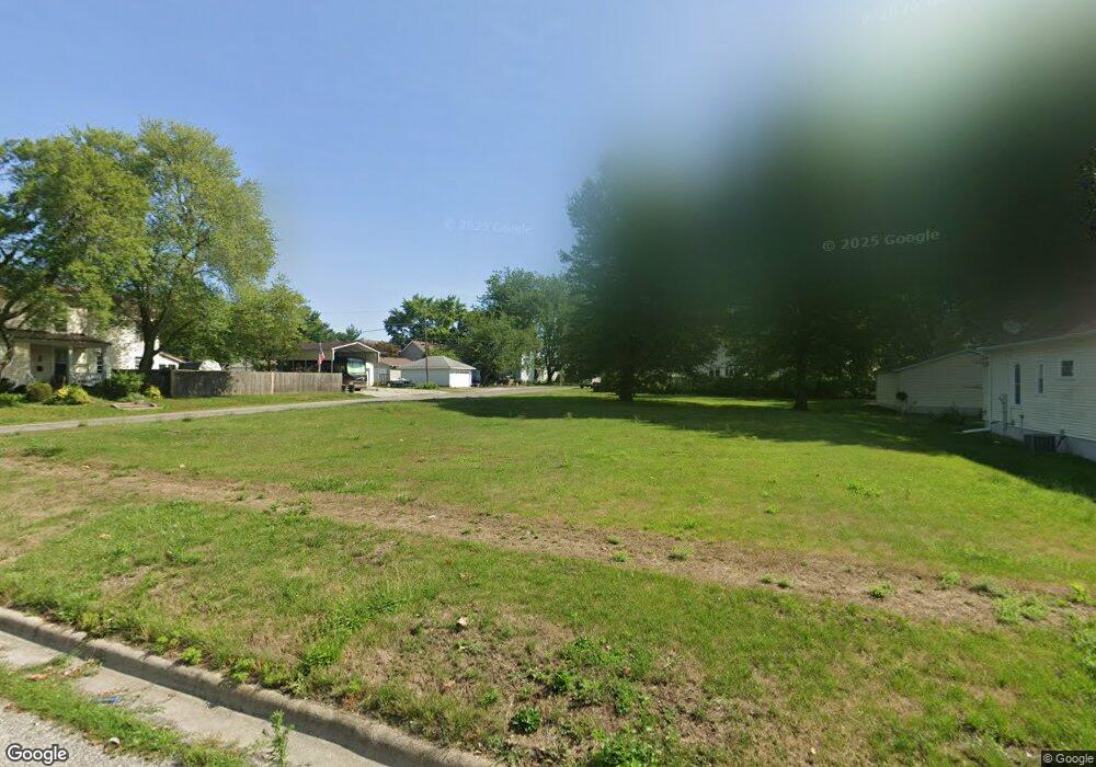 404 Willard Ave, Lincoln, IL 62656 - photo 1