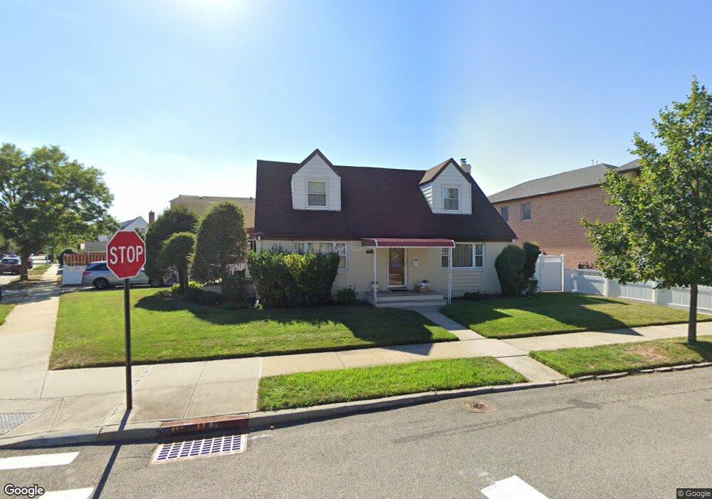 7616 252nd St, Bellerose, NY 11426 - photo 1